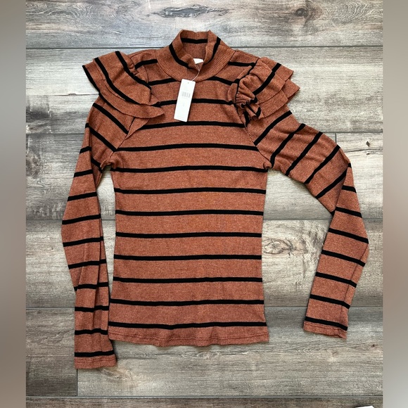 BNWT — Anthropologie T.La Ruffled Turtleneck Top — Size MD - Picture 4 of 6